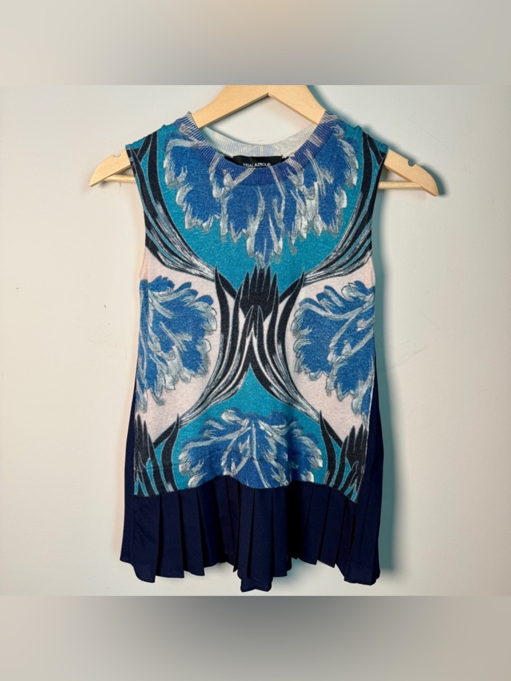 Yigal Azrouël Mixed Media Abstract Print Pleated Tank XS Navy Blue Silk Cashmere